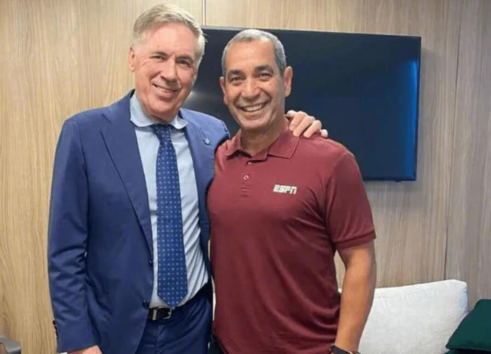 巴西队战术革新：安帅弃用固定9号位主打4-2-4阵