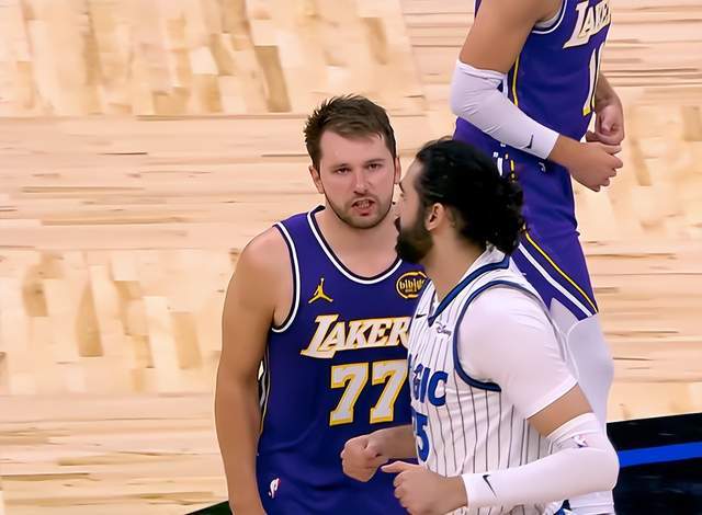 东契奇技术犯规被撤销 篮球裁判报告引争议