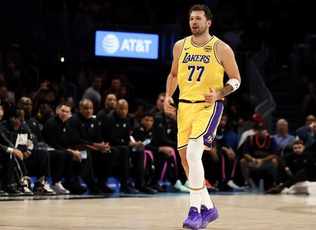 东契奇技术犯规被撤销 篮球裁判报告引争议