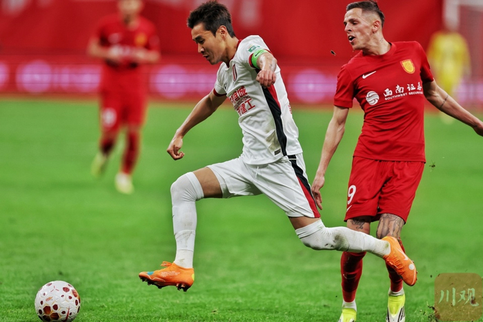 川渝德比上演进球大战 成都蓉城绝平球延续不败