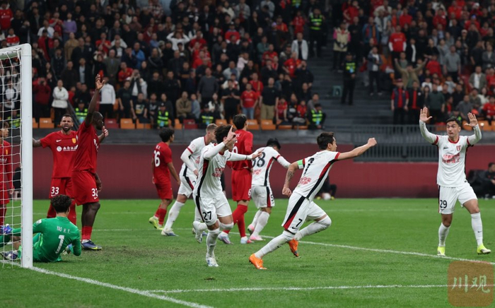 川渝德比上演进球大战 成都蓉城绝平球延续不败