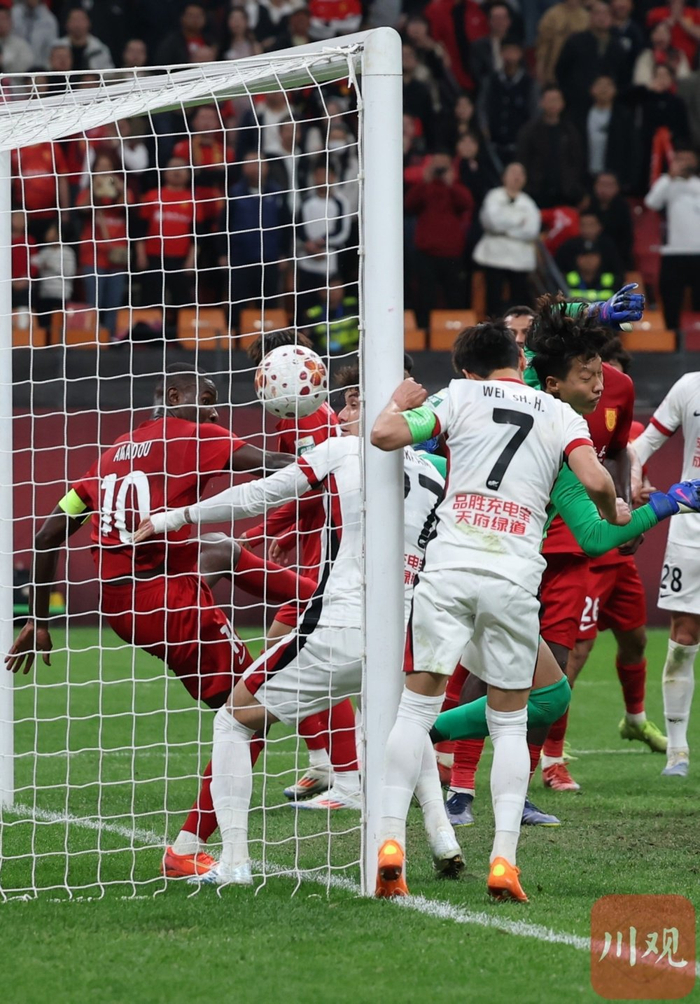 川渝德比上演进球大战 成都蓉城绝平球延续不败