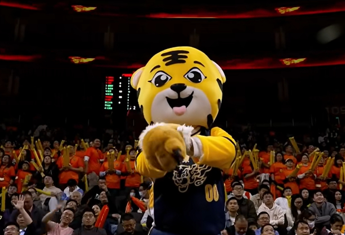 杜锋专注粤BA联赛发展引争议 广东队战绩低迷引