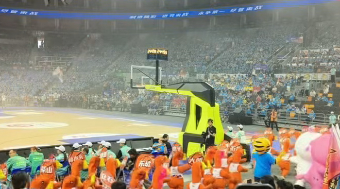 杜锋专注粤BA联赛发展引争议 广东队战绩低迷引