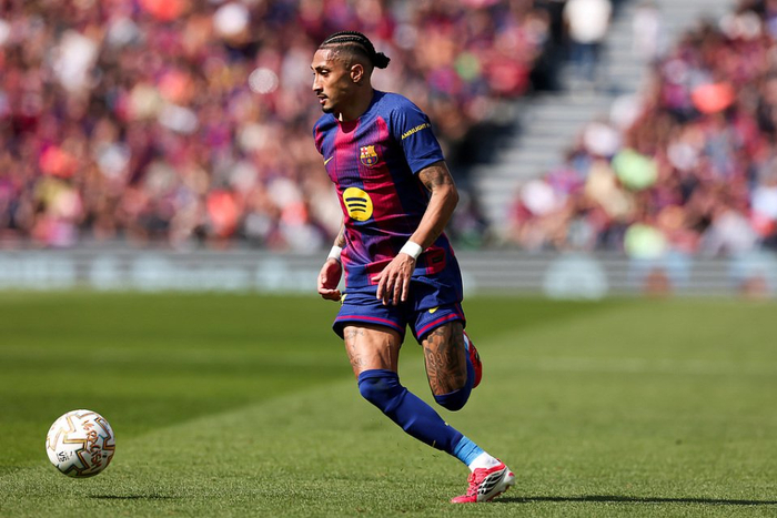 拉菲尼亚伤缺巴萨前场崩溃 冲冠之路遭遇致命打