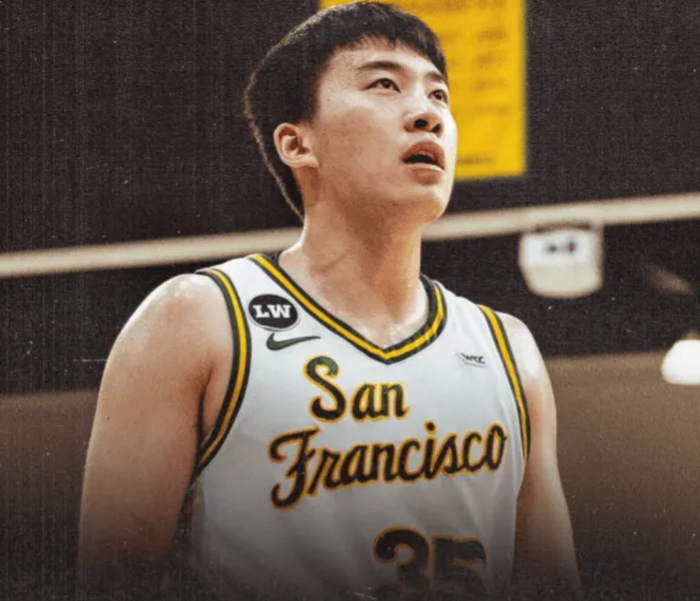 旧金山大学前锋王俊杰申请转校引热议