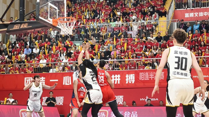 四川女篮末节防守制胜 富顺主场险胜江苏南钢晋