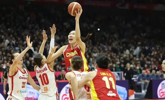 李月汝韩旭WNBA训练营合同背后的职业挑战与成长