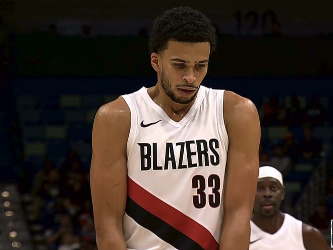 开拓者季后赛再遭重创 马刺大比分领先引关注