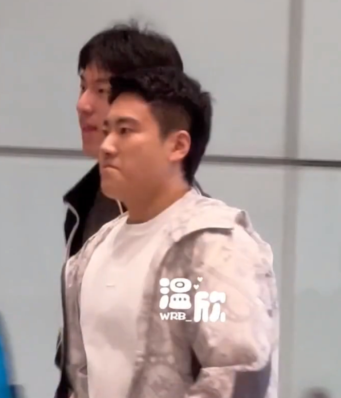 国乒男团备战伦敦世乒赛 马龙许昕亲授战术应对